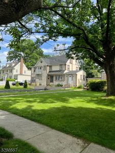 260 E 2Nd Ave, Roselle, NJ, 07203