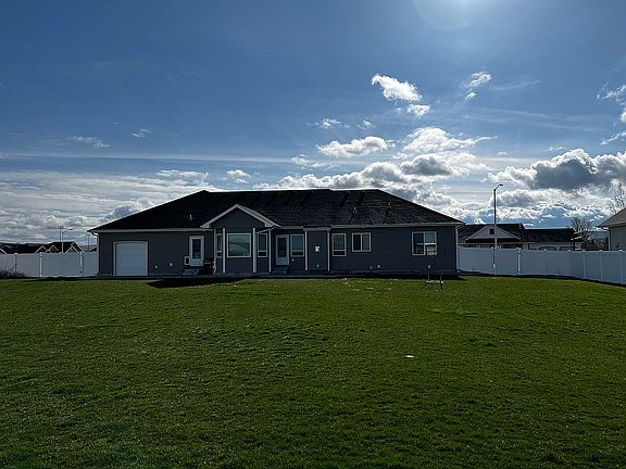 2nd image of 317 N Flathead Ln