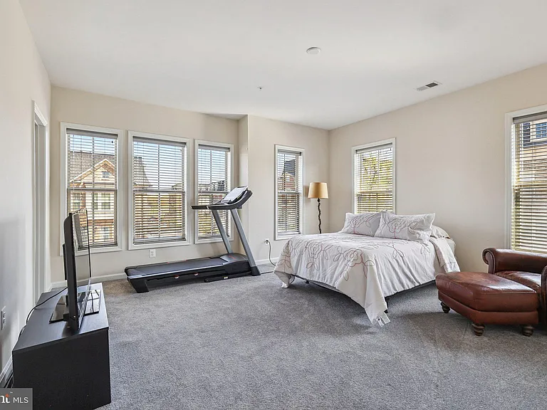615 River Mist Dr — Photo 30