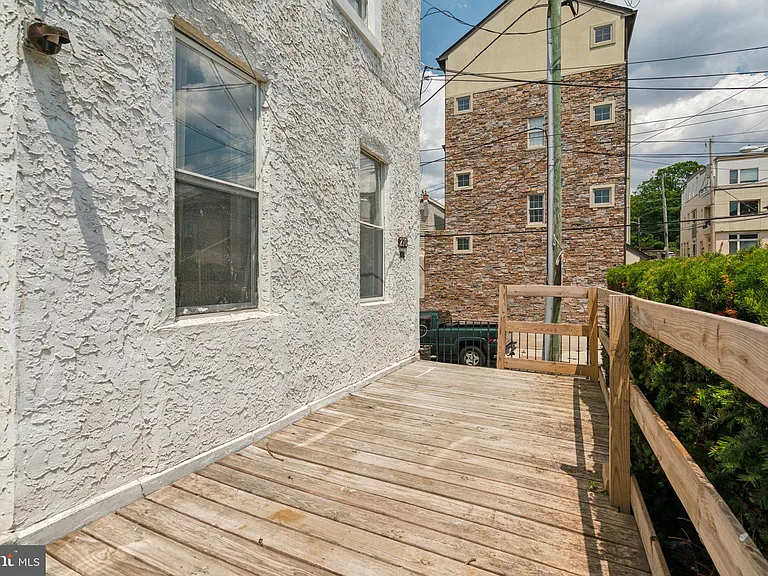 270 Dupont St #2 — Photo 17