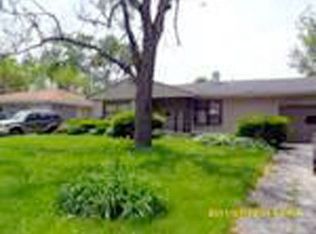 105 Caddy Ave, Carpentersville, IL