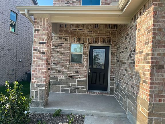 3rd image of 110 Mountain Meadow Ln