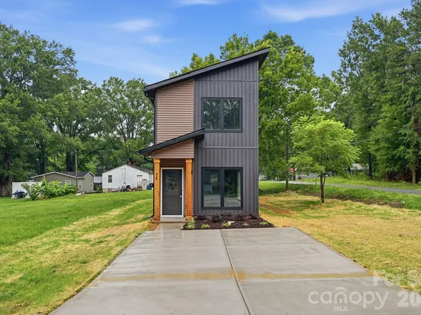 34 Stricker Ave, Concord, NC 28027