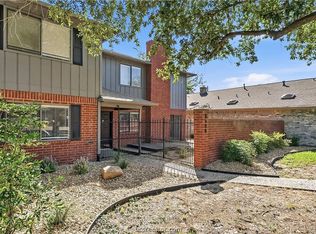 2905 Broadmoor Dr, Bryan, TX 77802