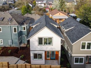 1123 SE Rhone St #B, Portland, OR 97202