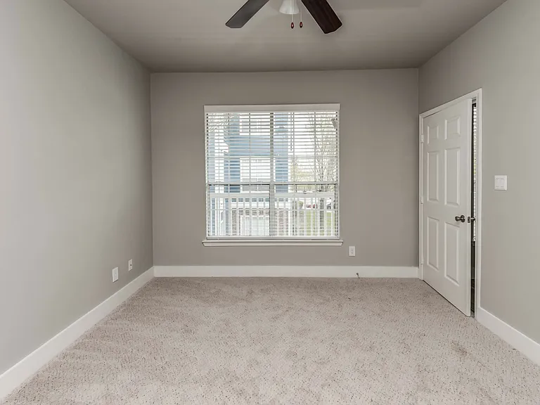 The Grayson at Baybrook — Photo 23