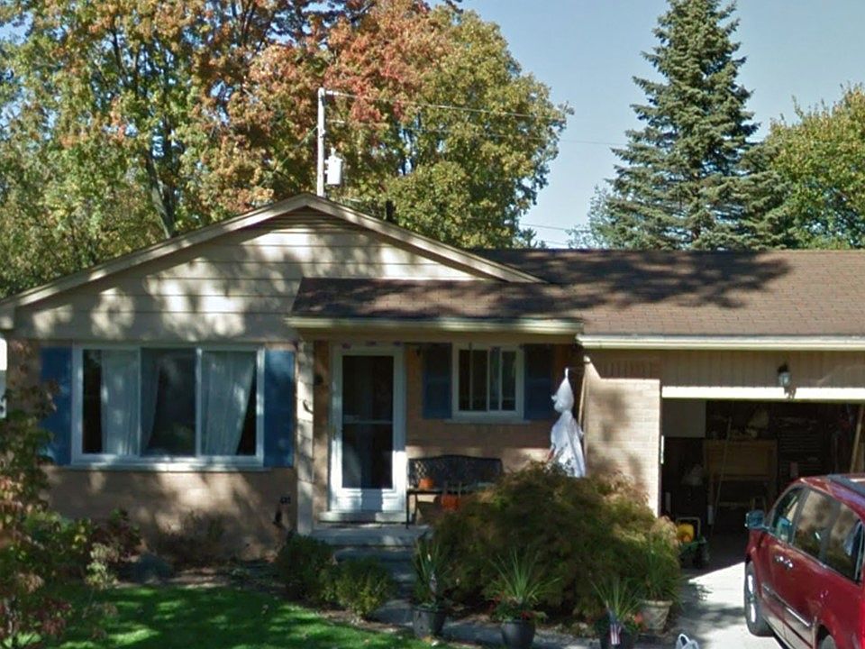 1st image of 1168 Sutherland St