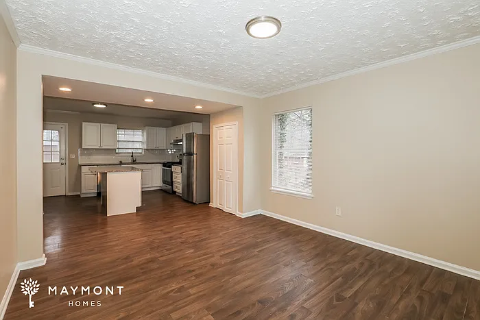 1684 Regency Pl — Photo 8