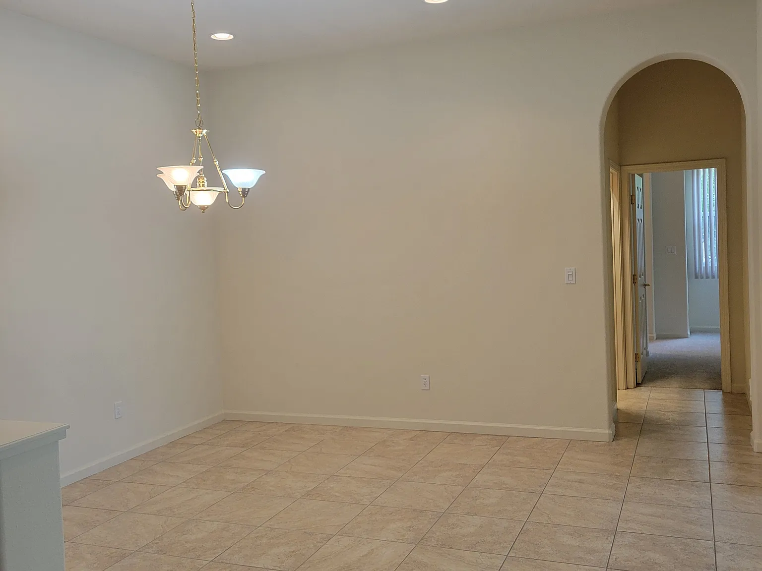2 bed, 2.5 bath, 1880 sqft, $2,700 — Photo 4