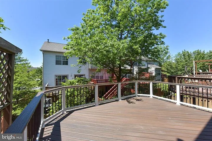 3 bed, 1732 sqft, $3,000 — Photo 4
