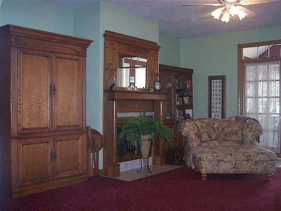 2nd image of 1309 Evelyn Ave