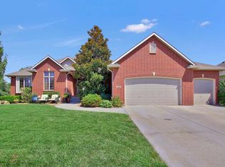 6610 W Shadow Lakes St, Wichita, KS 67205