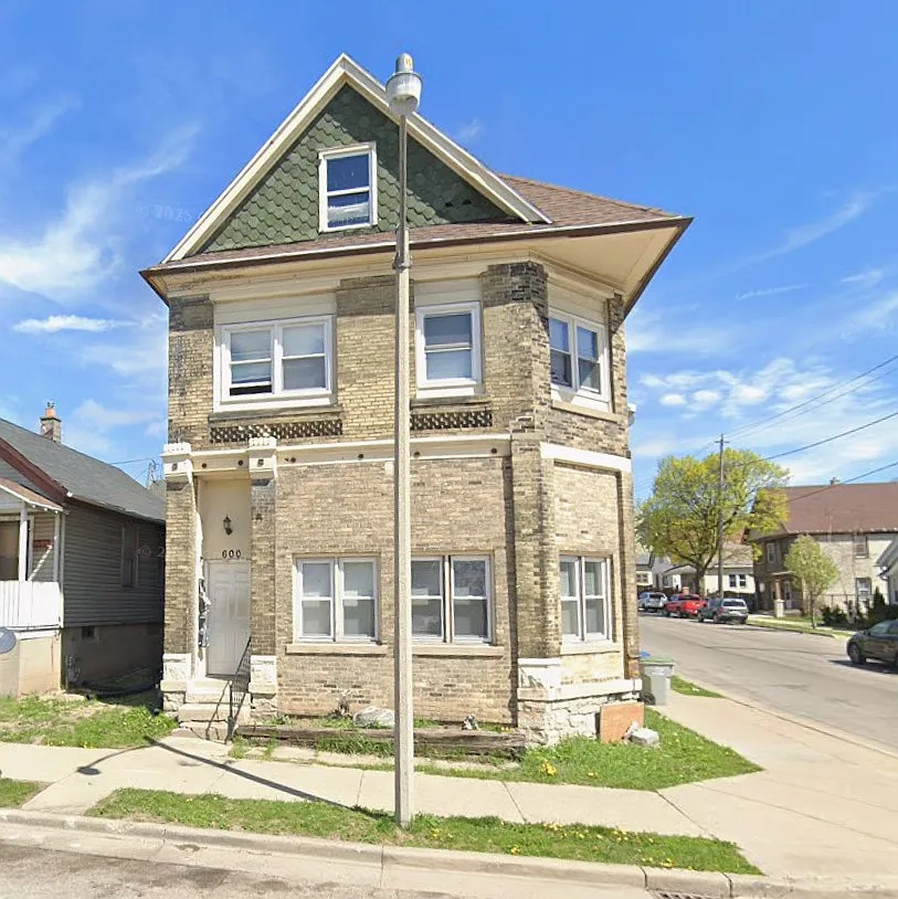 600 W Rogers St — Photo 1