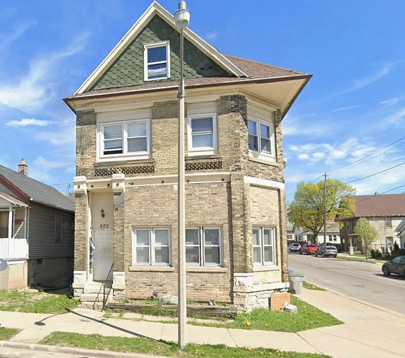 600 W Rogers St #3