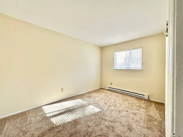 609 Tipperary Dr — Photo 7