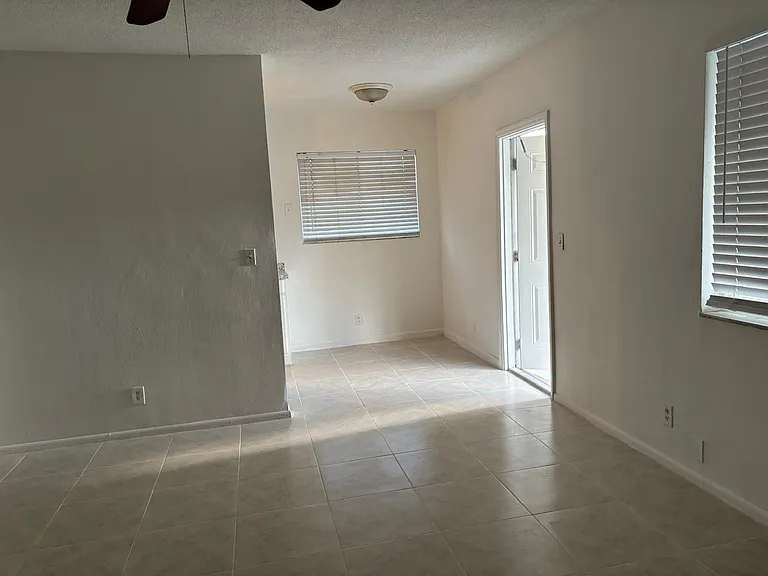 1724 Johnson St #29 — Photo 4