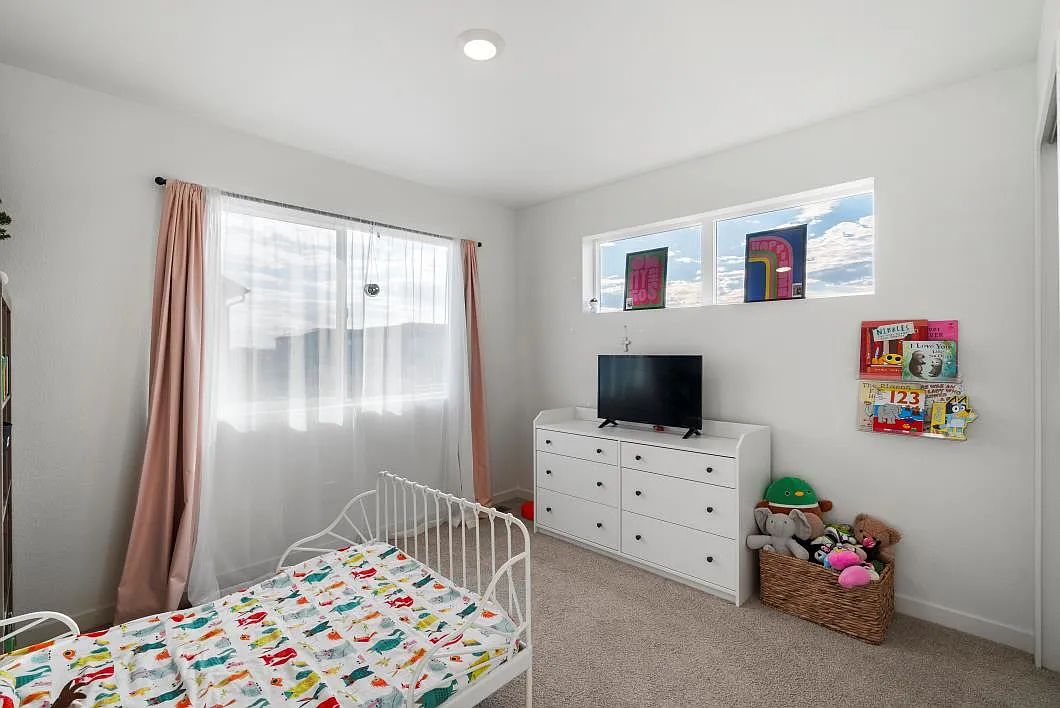 3 bed, 2.5 bath, 1440 sqft, $2,400 — Photo 4