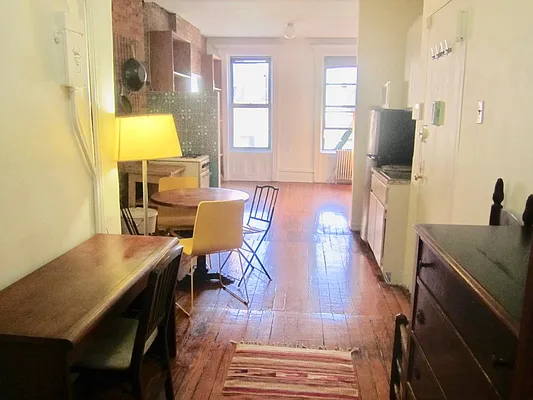 Rented by Anna Pastoressa, LREB | media 2