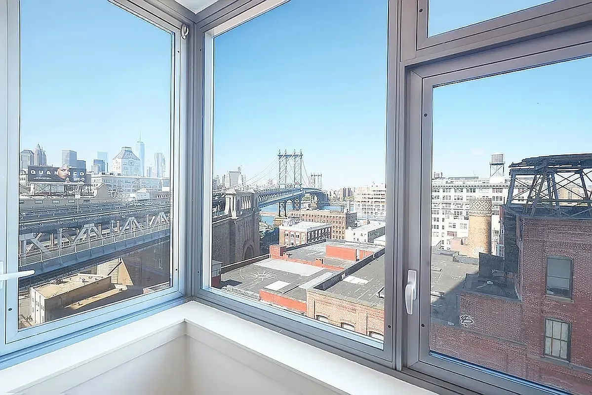 100 Jay Street — Photo 1