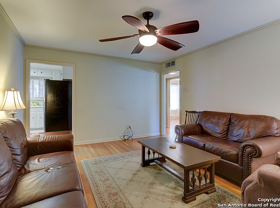 3rd image of 1014 Elkhorn Dr