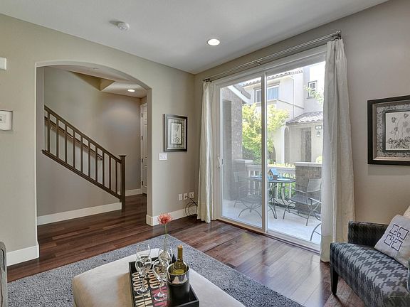 5th image of 36 Muller Pl #36