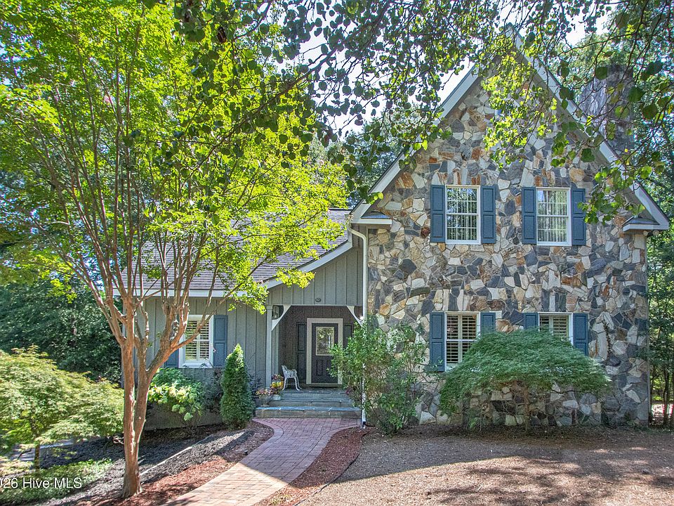 1st image of 12 Village Lane