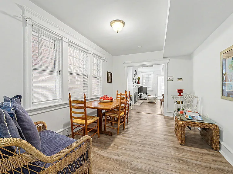 5 N Newport Ave #1 — Photo 9