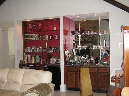 4th image of 909 Beau Chene Dr