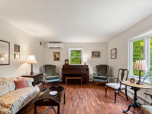 4th image of 1402 French Hill Road