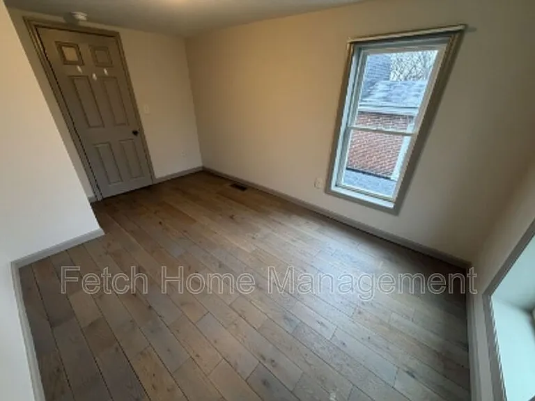 34 N Lee St — Photo 26