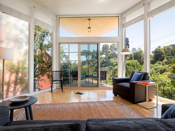 7038 Pacific View Dr