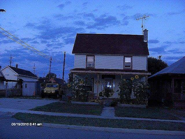 1st image of 915 N Mill St