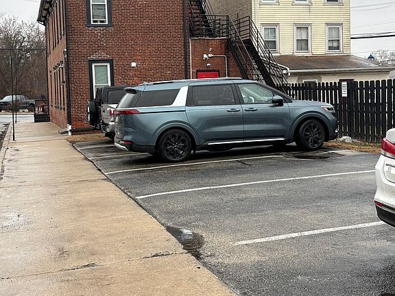 2nd image of 444 Bridge St APT D