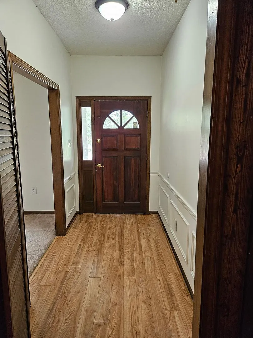 Building Photo - 14823 Stoneberg Ave