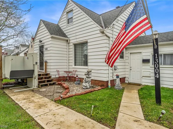 13004 Rockside Rd, Garfield Heights, OH 44125