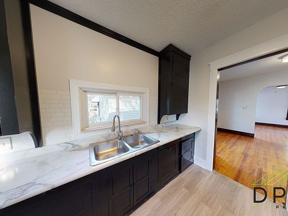 3rd image of 224 S Mifflin Ave