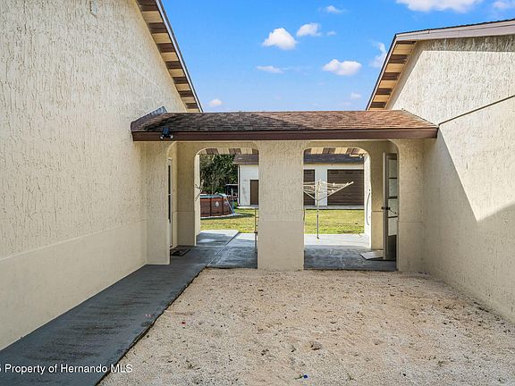 5th image of 18801 Orange Hill Dr