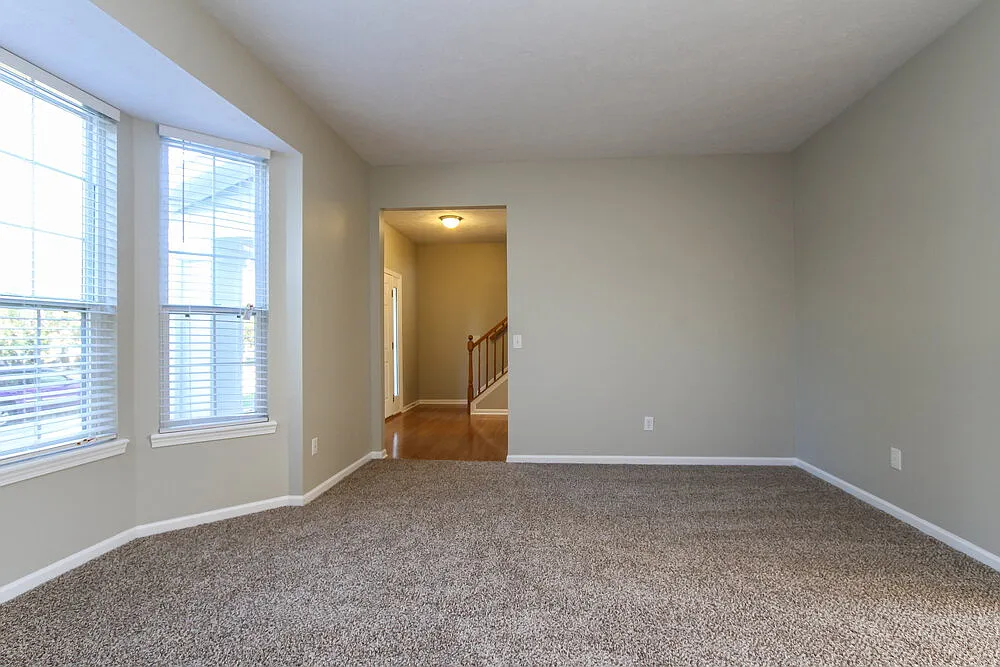 4 bed, 2.5 bath, 2324 sqft, $2,345 — Photo 3