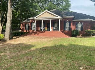 210 Hickory Pl, Wetumpka, AL 36093