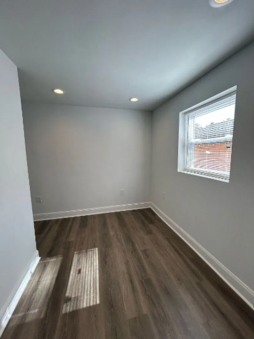 818 East Locust Avenue — Photo 2