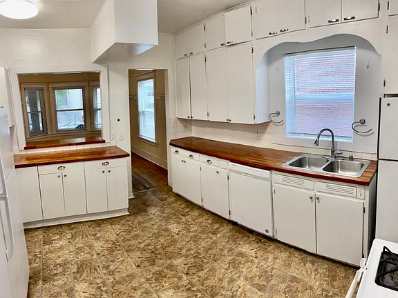 3rd image of 104 N Breese Ter #17620399