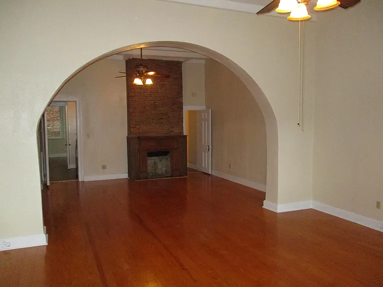536 Madison St — Photo 3