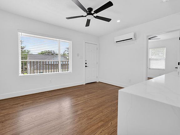 5th image of 2560 Rogers Ave #A