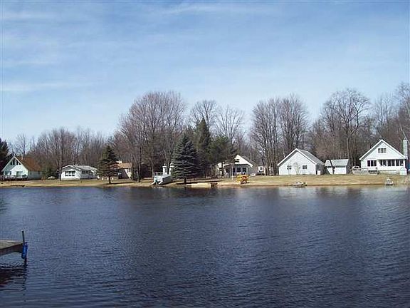 2nd image of 215 Aspenwood Dr