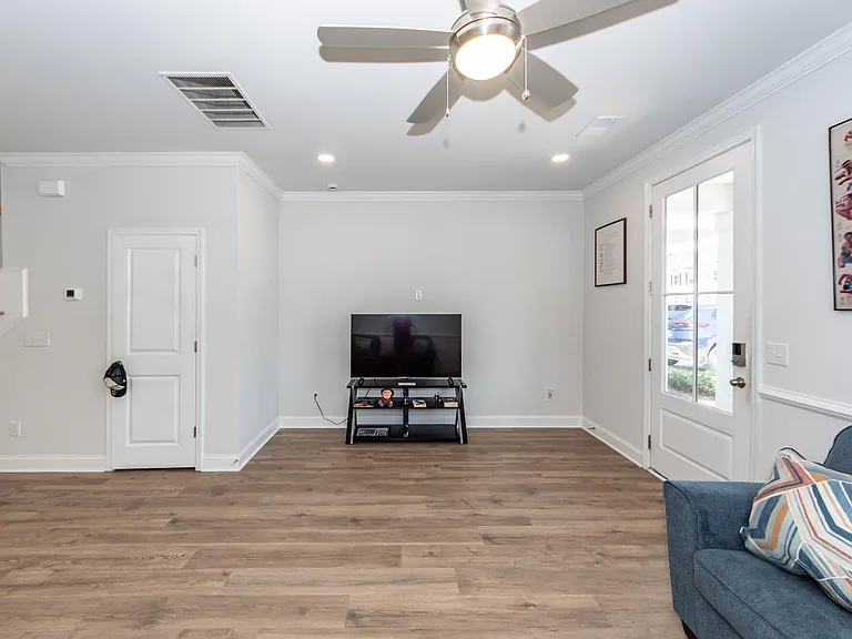 513 Green Fern Dr — Photo 5