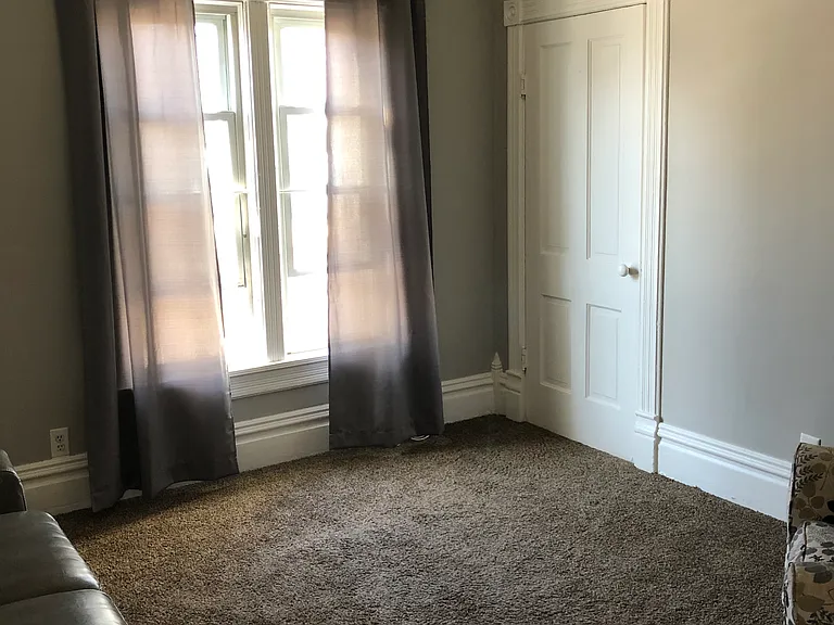 515 Hendee St #1 — Photo 6
