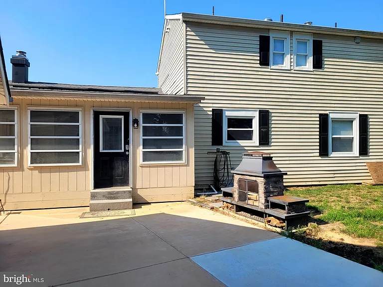 6 Tudor Ct — Photo 28