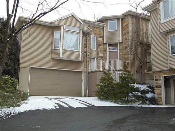 1st image of 23 Clarken Dr