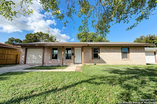 1st image of 4819 Seabreeze Dr