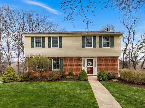 9044 Woodview Dr, Pittsburgh, PA 15237